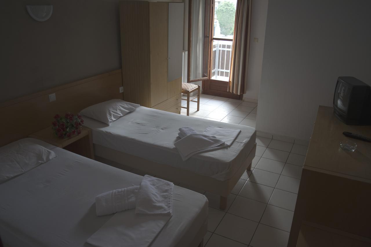 Hotel Paralia Nea Karvali Luaran gambar