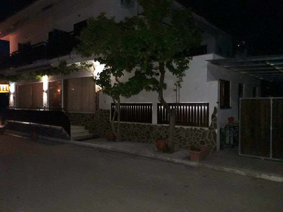 Hotel Paralia Nea Karvali Luaran gambar